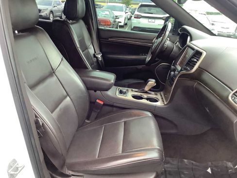 Used 2017 Jeep Grand Cherokee Summit AWD/4WD image 15