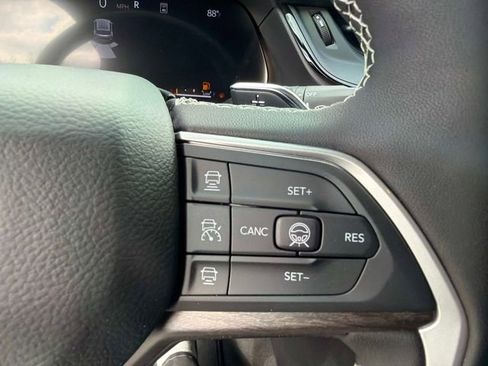 New 2026 Jeep Grand Cherokee L 4WD image 21