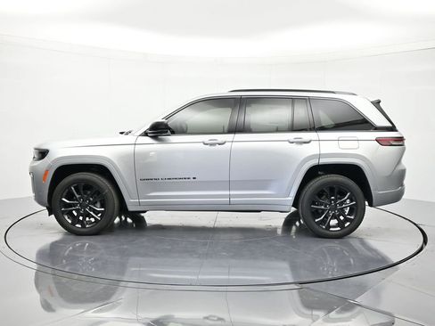 New 2026 Jeep Grand Cherokee Limited AWD/4WD image 8