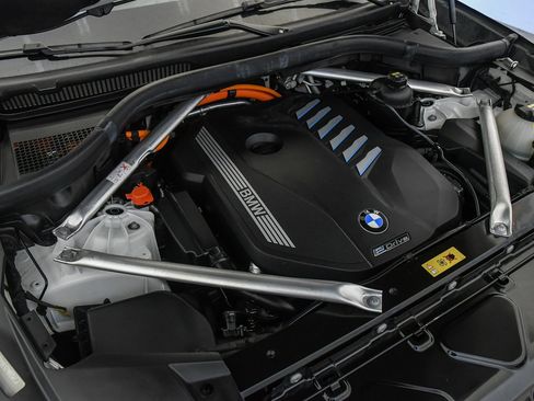 Used 2023 BMW X5 xDrive45e w/ Climate Comfort Package image 29