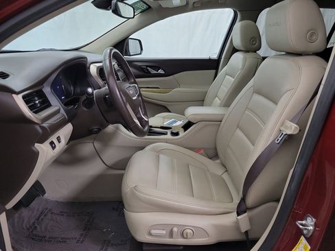 Certified 2018 GMC Acadia Denali w/ Technology Package image 8