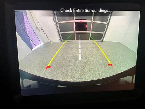 Used 2022 Jeep Wrangler Unlimited Sahara w/ Cold Weather Group image 14