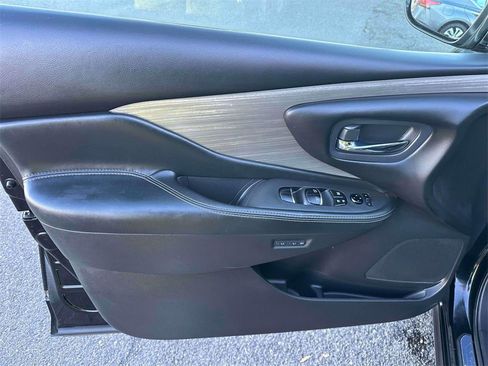 Certified 2017 Nissan Murano SL w/ SL Technology Package image 16