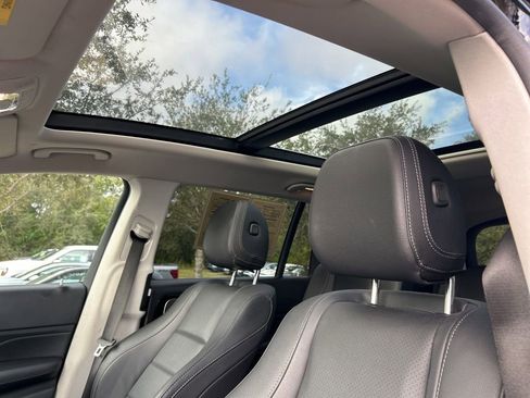 Used 2023 Mercedes-Benz GLS 450 4MATIC image 21