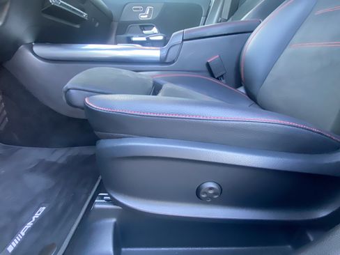 Used 2021 Mercedes-Benz GLA 250 image 13
