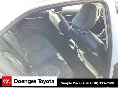 Used 2024 Toyota Camry SE image 9