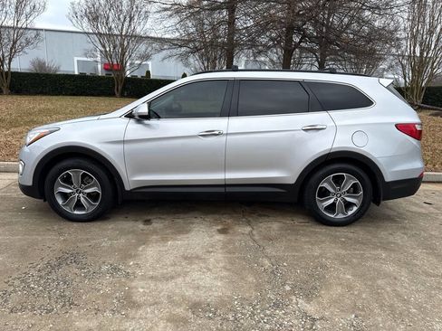 Used 2016 Hyundai Santa Fe SE image 5
