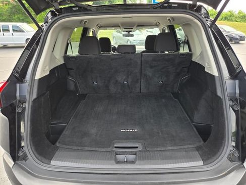 Used 2023 Nissan Rogue SV AWD/4WD image 17