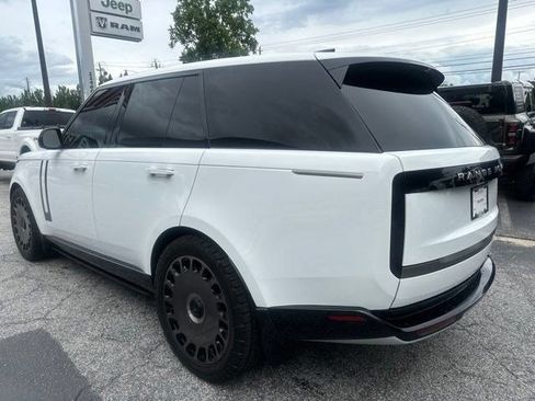 Used 2024 Land Rover Range Rover SE AWD/4WD image 9