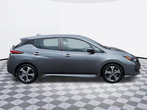 Used 2020 Nissan Leaf SV w/ Protection Package image 7