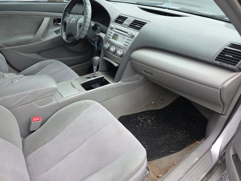 Used 2011 Toyota Camry LE w/ LE Extra-Value Pkg image 14