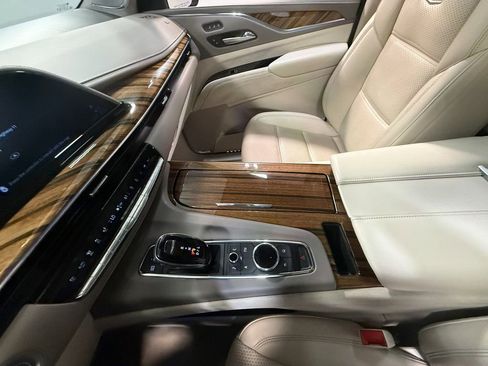 Used 2021 Cadillac Escalade ESV Sport Platinum image 84