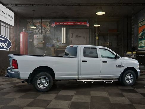 Used 2017 RAM 2500 Tradesman w/ Chrome Appearance Group RWD image 7