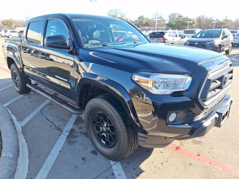 Used 2020 Toyota Tacoma SR5 image 8