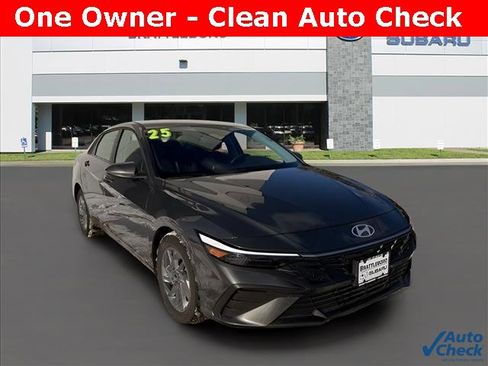 Used 2025 Hyundai Elantra Blue image 1