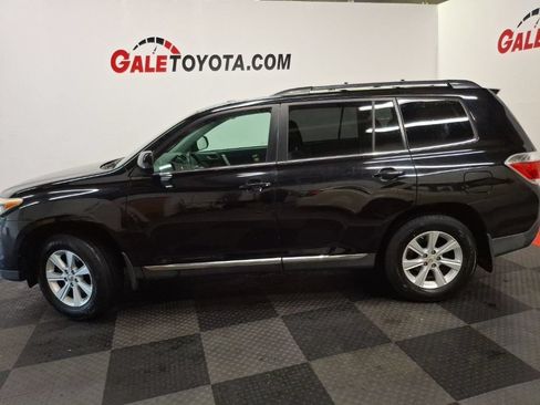 Used 2011 Toyota Highlander SE w/ Tow Pkg AWD/4WD image 9
