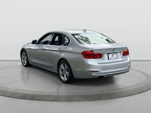 Used 2018 BMW 330i xDrive Sedan AWD/4WD image 4