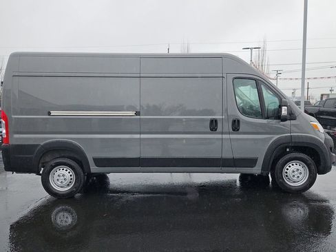 New 2026 RAM ProMaster 2500 w/ Convenience Group image 7