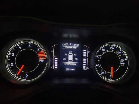 Used 2019 Jeep Cherokee Latitude Plus w/ Cold Weather Group image 23