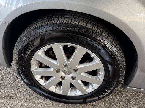 Used 2016 Chrysler Town & Country Touring FWD image 22