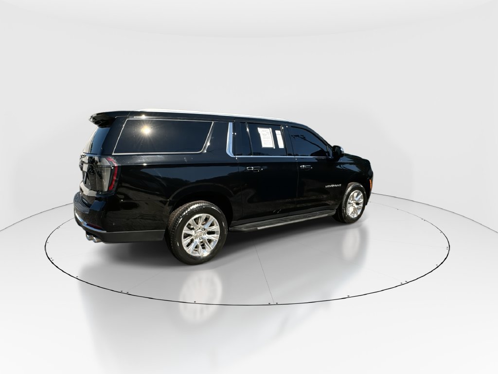Used 2025 Chevrolet Suburban Premier w/ LPO, Illumination Package RWD image 8