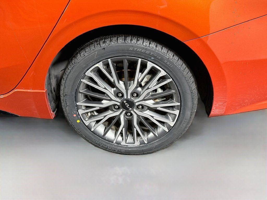 Used 2022 Kia Forte GT-Line w/ GT-Line Technology Package FWD image 36