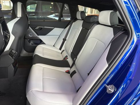 New 2026 BMW M5 Touring AWD/4WD image 8