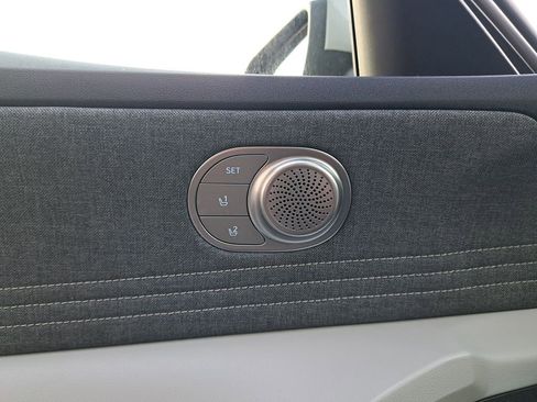 Used 2022 Hyundai Elantra Limited w/ Cargo Package image 33