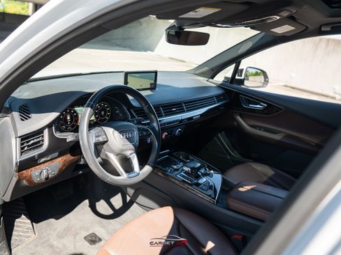 Used 2018 Audi Q7 3.0T Premium Plus w/ Premium Plus Package AWD/4WD image 13