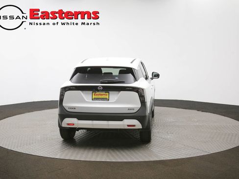 Used 2025 Nissan Kicks SV image 36