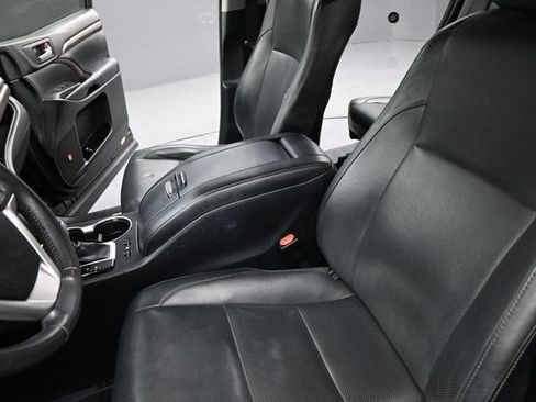 Used 2015 Toyota Highlander Limited AWD/4WD image 15