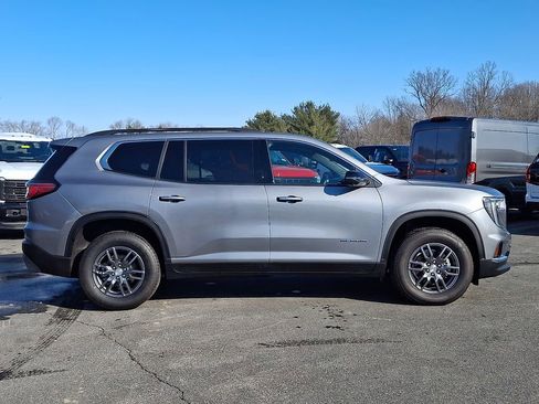 Used 2025 GMC Acadia Elevation image 7