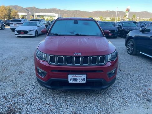 Used 2020 Jeep Compass Latitude w/ Popular Equipment Group FWD image 2