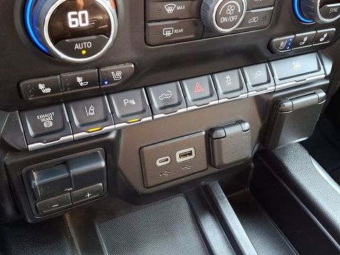 Used 2022 Chevrolet Silverado 3500 High Country AWD/4WD image 24