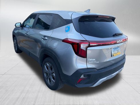 Used 2024 Kia Seltos LX AWD/4WD image 3