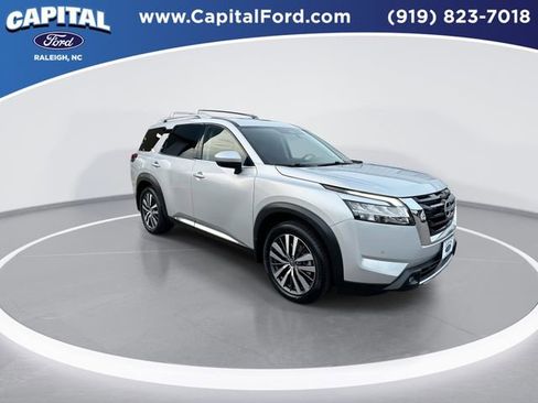 Used 2022 Nissan Pathfinder Platinum w/ Cargo Package image 2