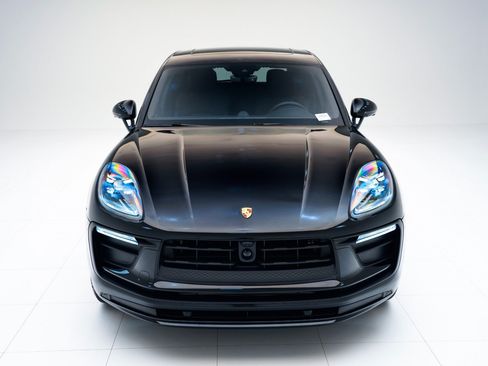 Certified 2026 Porsche Macan Turbo AWD/4WD image 6