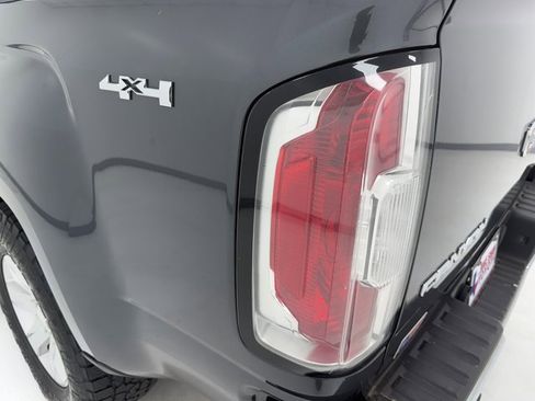 Used 2016 GMC Canyon SLE w/ SLE Convenience Package image 15