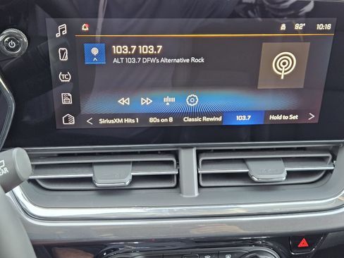 New 2026 Chevrolet Trax ACTIV w/ Sunroof Package FWD image 19