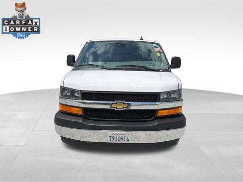 Used 2025 Chevrolet Express 3500 LT w/ LT Preferred Equipment Group RWD image 11