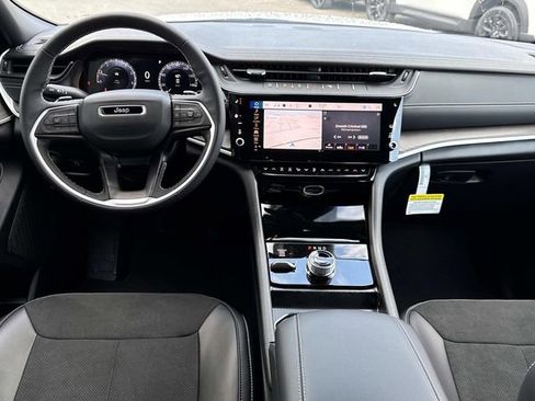 New 2026 Jeep Grand Cherokee Altitude AWD/4WD image 3