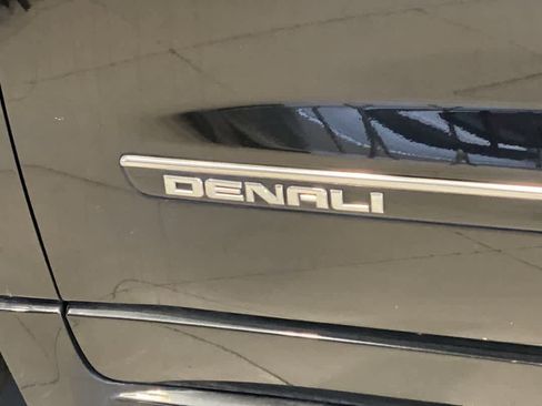 Used 2016 GMC Acadia Denali image 11