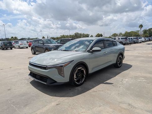 Certified 2025 Kia K4 EX FWD image 4
