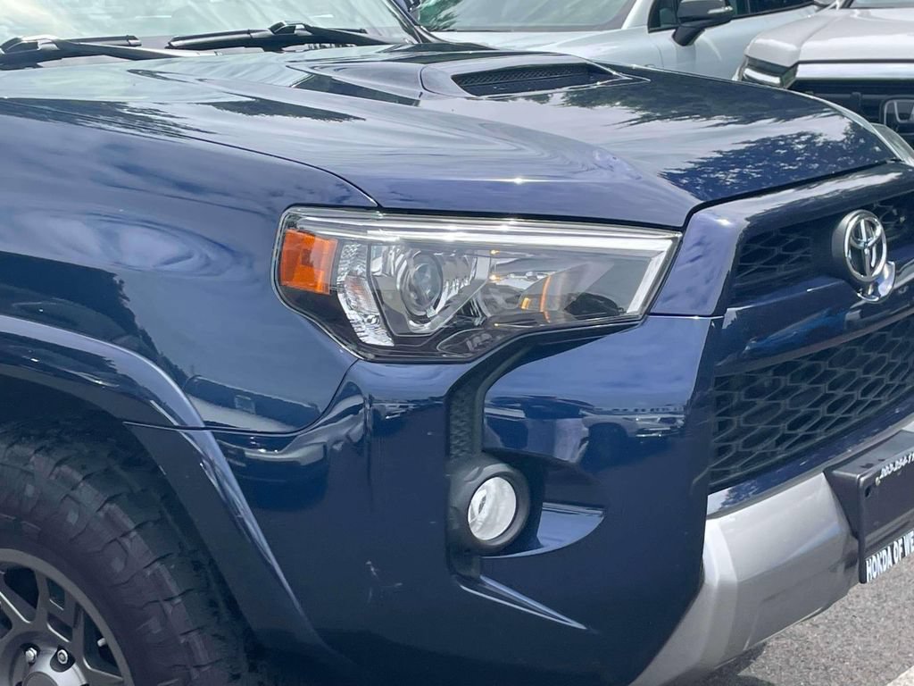 Used 2019 Toyota 4Runner TRD Off-Road Premium AWD/4WD image 7
