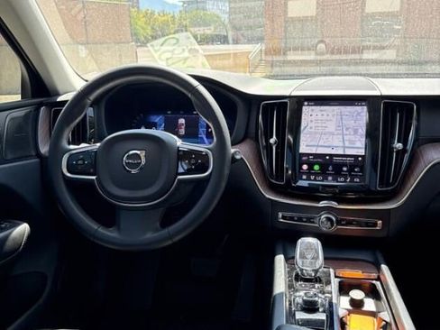 Used 2024 Volvo XC60 T8 Ultimate w/ Protection Package Premier AWD/4WD image 3