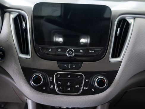 Used 2023 Chevrolet Malibu LT FWD image 18