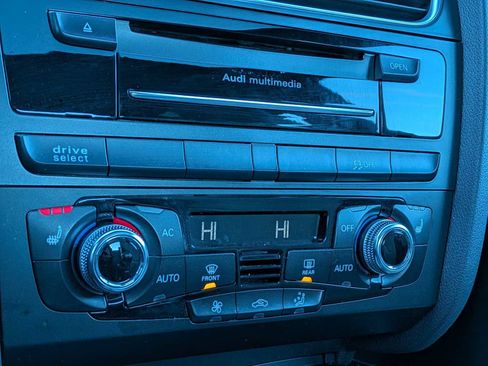 Used 2014 Audi S5 Prestige w/ Prestige Package image 32