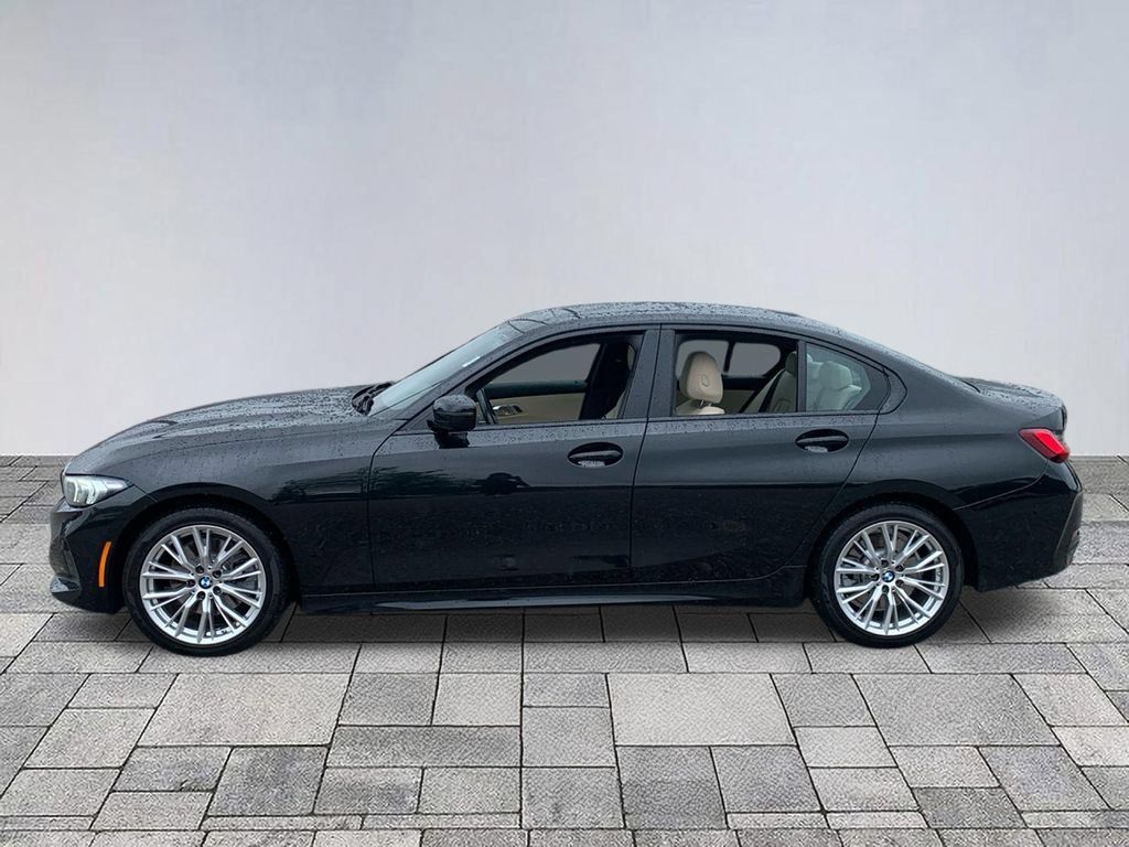 Used 2023 BMW 330i Sedan RWD image 4