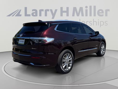 Used 2023 Buick Enclave Avenir w/ Avenir Technology Package FWD image 5