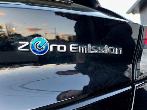 Used 2020 Nissan Leaf S w/ S Charge Package FWD image 11